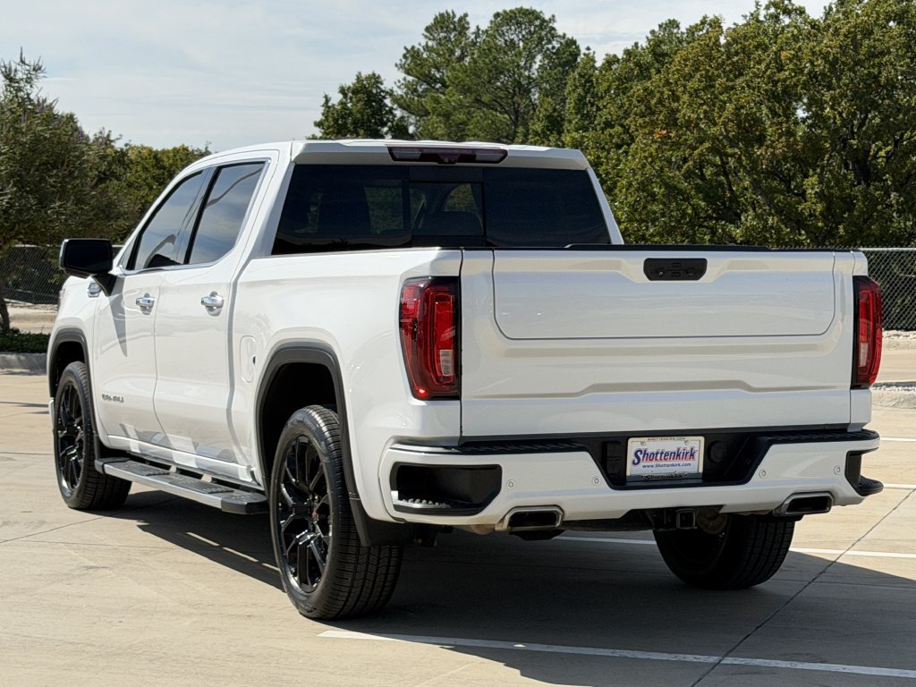 Used 2023 GMC Sierra 1500 Denali w/ Technology Package AWD/4WD image 4
