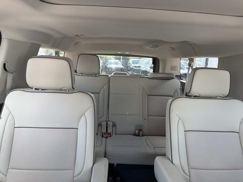 Used 2023 GMC Yukon XL Denali RWD image 12