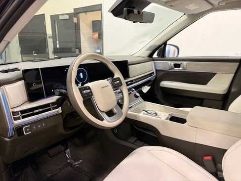 Used 2024 Hyundai Santa Fe Calligraphy image 10