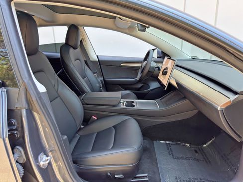 Used 2023 Tesla Model 3 Standard Range RWD image 16
