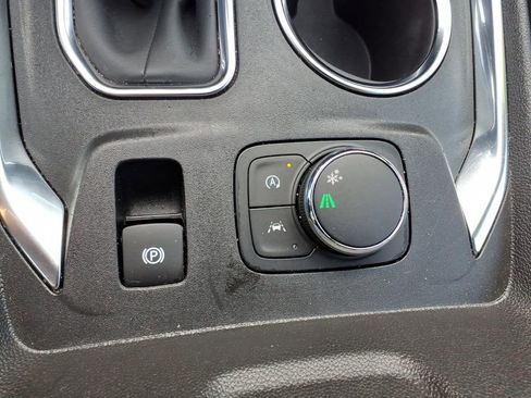 Certified 2023 Chevrolet Traverse LT w/ LPO, Floor Liner Package image 26