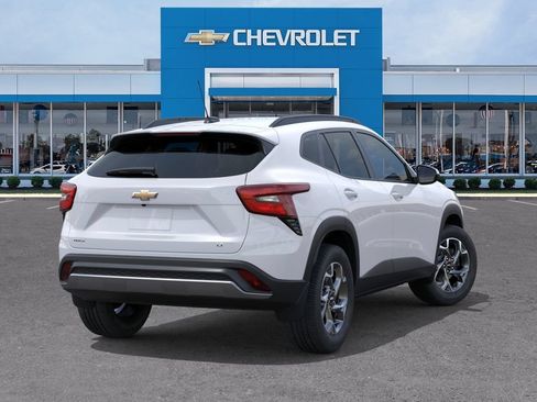New 2026 Chevrolet Trax LT w/ LT Convenience Package FWD image 4