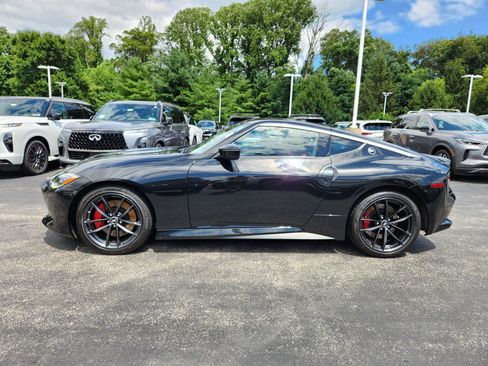 Used 2024 Nissan Z Performance w/ Floor Mat Package RWD image 5