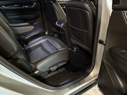 Used 2020 Cadillac XT6 Premium Luxury image 19