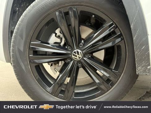 Used 2023 Volkswagen Atlas Cross Sport SEL R-Line AWD/4WD image 10
