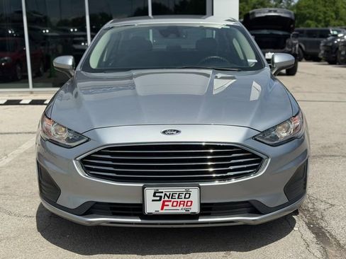 Used 2020 Ford Fusion SE FWD image 2