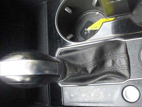 Used 2019 Volkswagen Atlas SEL Premium image 11