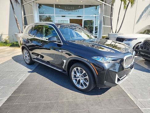 Used 2024 BMW X5 xDrive40i w/ Premium Package image 2