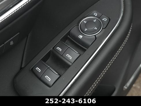 Used 2025 Buick Envision Sport Touring AWD/4WD image 27