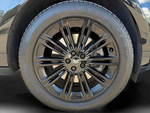 Certified 2025 Land Rover Range Rover Evoque S image 10