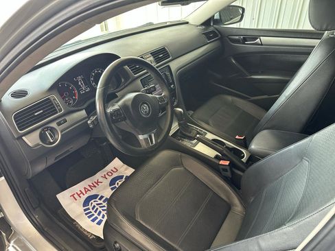 Used 2014 Volkswagen Passat 1.8T SE FWD image 9