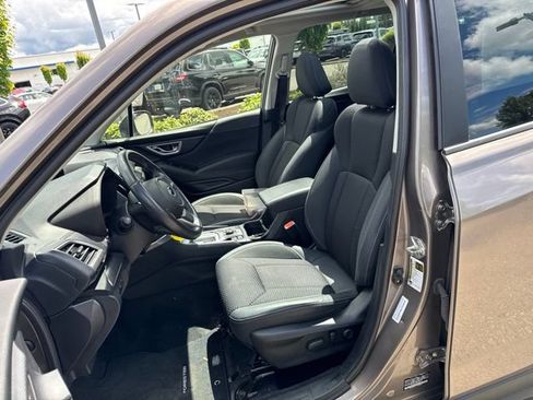 Used 2022 Subaru Forester Premium AWD/4WD image 43