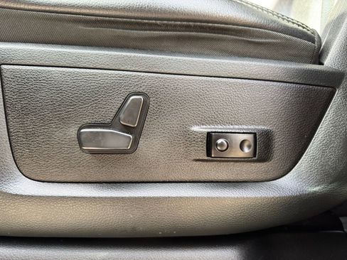 Used 2019 RAM 2500 Laramie image 17