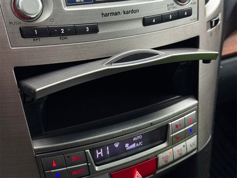 Used 2013 Subaru Outback 2.5i Limited w/ Moonroof Pkg image 35