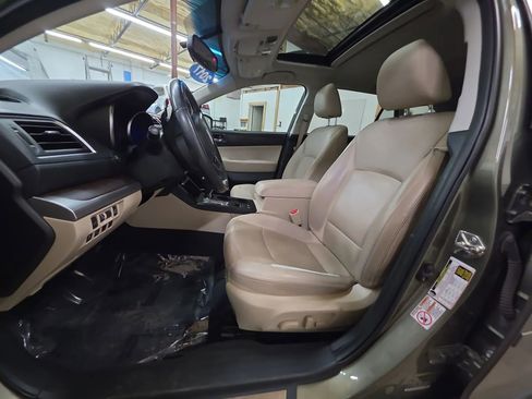 Used 2017 Subaru Outback 2.5i Limited w/ Popular Package #5 image 13