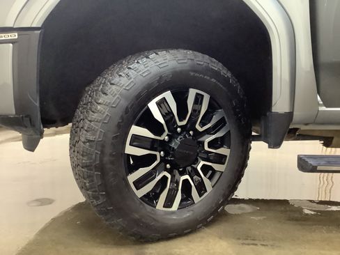 Used 2024 GMC Sierra 2500 Denali Ultimate image 36