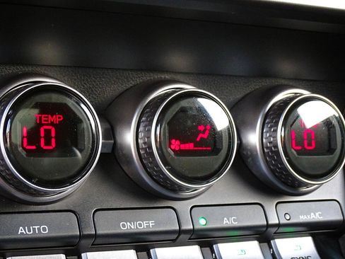 Used 2025 Toyota GR86 Premium w/ Performance Package RWD image 32