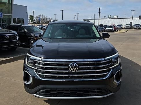 New 2026 Volkswagen Atlas SE FWD image 2
