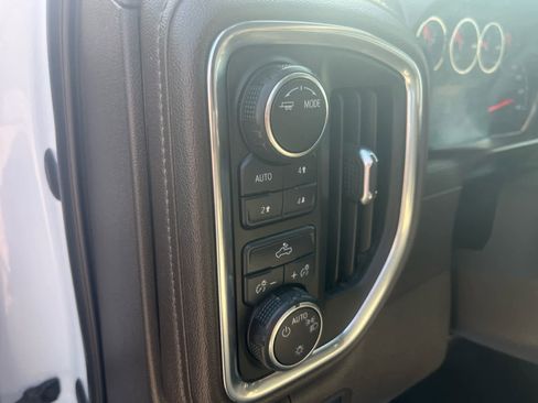 Used 2020 Chevrolet Silverado 1500 LT w/ Texas Edition image 18