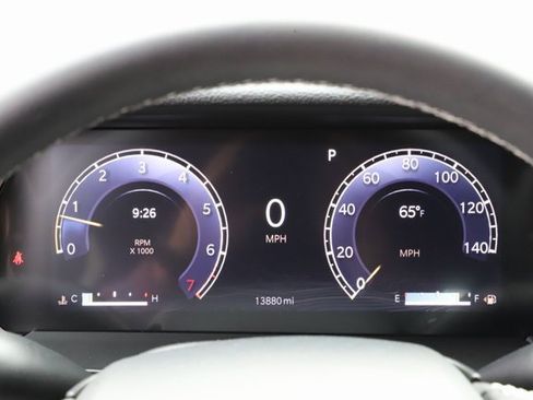 Used 2023 Jeep Grand Cherokee Laredo image 23