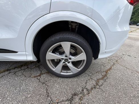 New 2025 Audi Q5 Premium Plus image 22