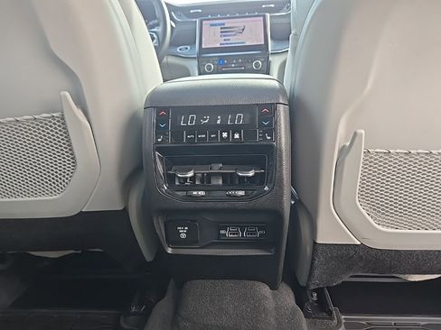 Used 2021 Jeep Grand Cherokee L Overland w/ Advanced Protech Group III image 34