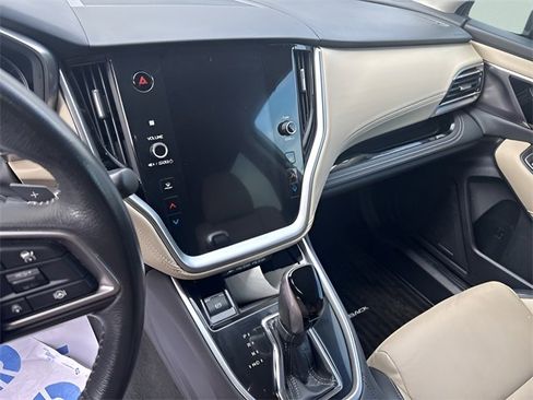 Used 2023 Subaru Outback Limited image 12