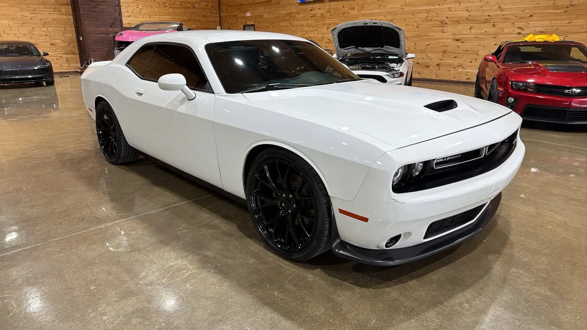 Used 2020 Dodge Challenger R/T RWD image 3