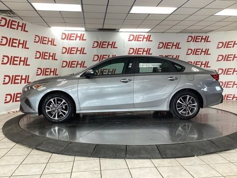 Used 2024 Kia Forte LXS FWD image 4