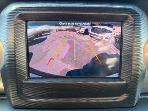 Used 2019 Jeep Wrangler Unlimited Sport S AWD/4WD image 30