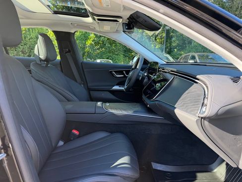 Used 2026 Mercedes-Benz E 350 4MATIC Sedan image 17