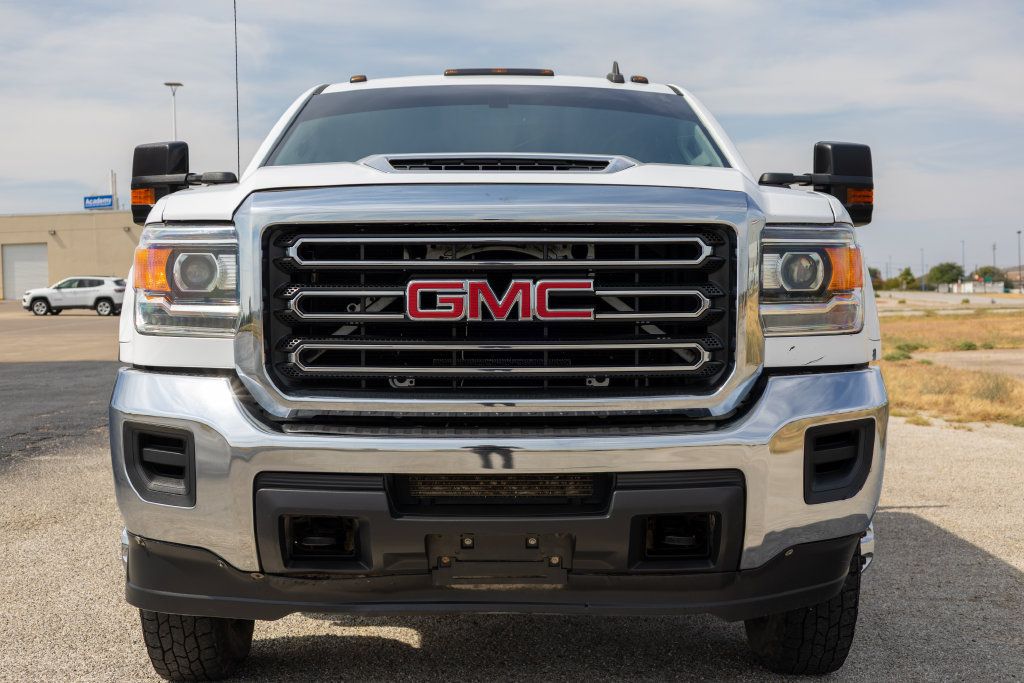 Used 2018 GMC Sierra 3500 4x4 Crew Cab w/ Sierra Convenience Package image 2