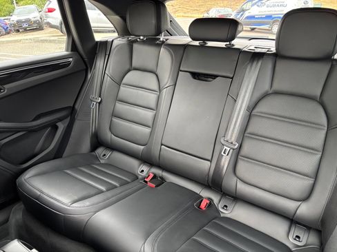 Used 2026 Porsche Macan AWD/4WD image 16