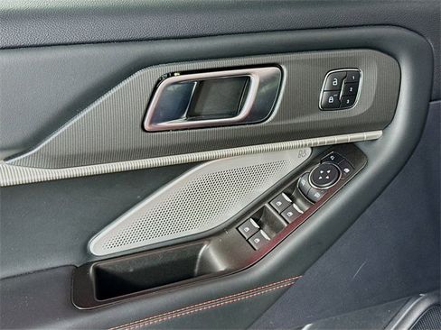 Used 2025 Ford Explorer ST image 20
