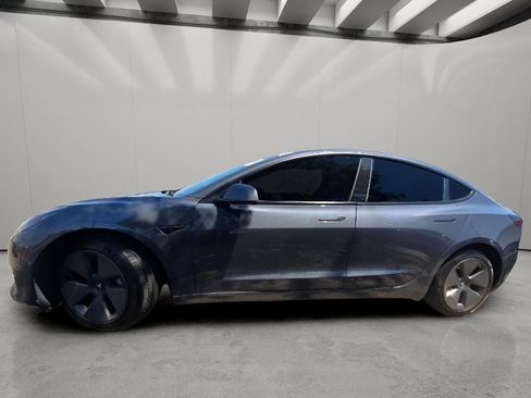 Used 2022 Tesla Model 3 Long Range AWD/4WD image 4