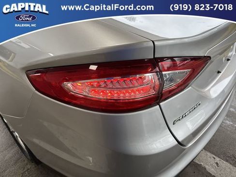 Used 2016 Ford Fusion S image 15