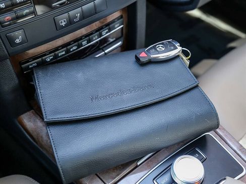 Used 2012 Mercedes-Benz E 350 Sedan image 43