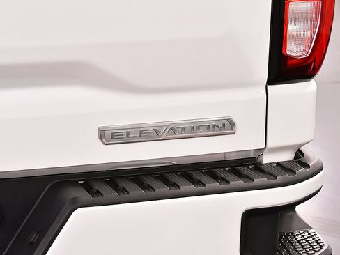 Used 2024 GMC Sierra 1500 Elevation AWD/4WD image 12