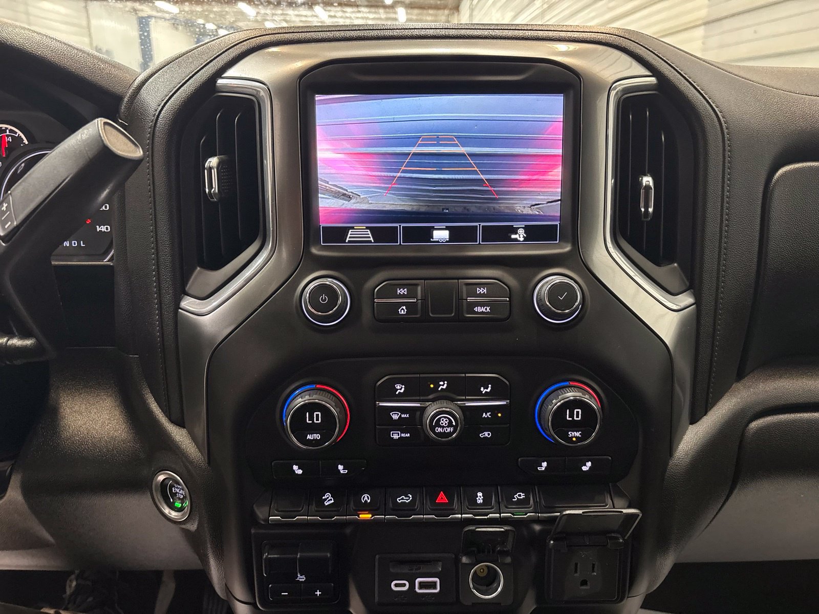 Used 2020 Chevrolet Silverado 1500 LT w/ All-Star Edition AWD/4WD image 21