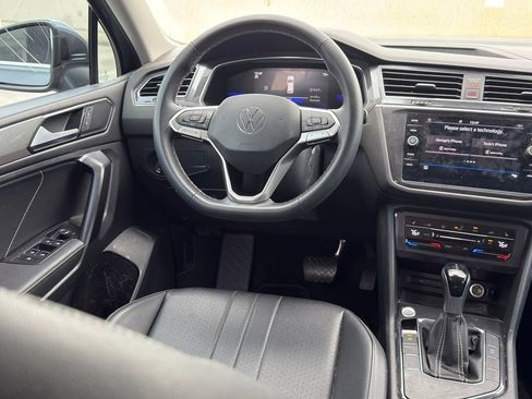 Used 2023 Volkswagen Tiguan SE image 23