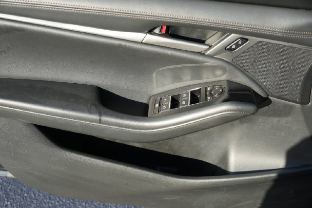 Used 2025 MAZDA MAZDA3 s Sport FWD image 21