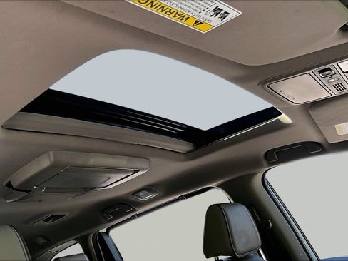 Used 2022 Honda Odyssey Elite image 22