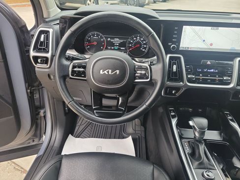 Used 2022 Kia Sorento S w/ Panoramic Sunroof Package image 25