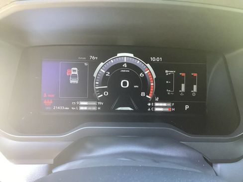 Used 2024 Toyota Tundra Platinum AWD/4WD image 11
