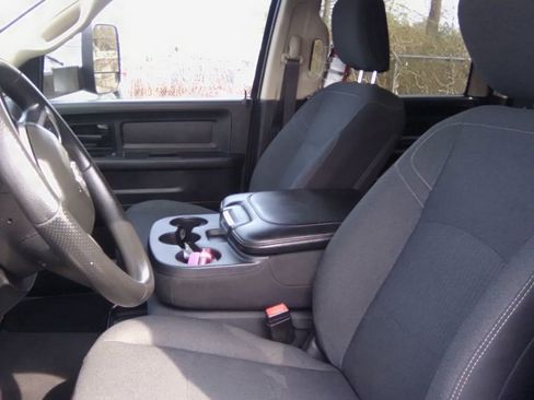 Used 2020 RAM 3500 Tradesman image 10