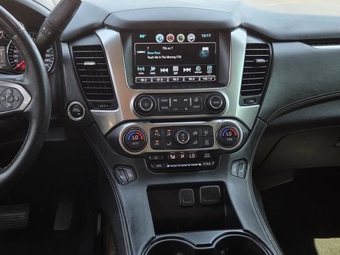 Used 2019 Chevrolet Tahoe LT w/ LT Signature Package RWD image 30