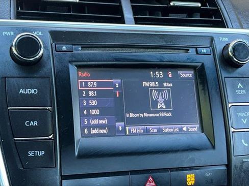 Certified 2017 Toyota Camry SE FWD image 18
