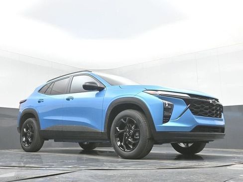 New 2026 Chevrolet Trax LT w/ Driver Confidence Package FWD image 38