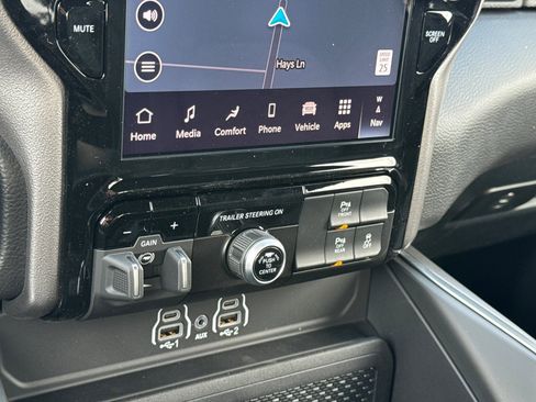 New 2026 RAM 1500 4x4 Crew Cab image 19