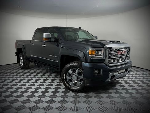 Used 2019 GMC Sierra 2500 Denali image 7